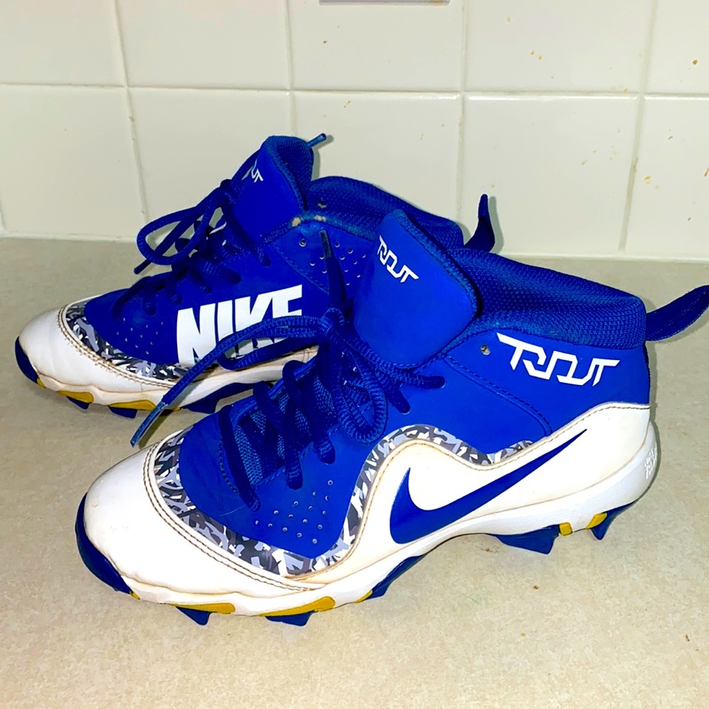 MIKE TROUT Baseball Cleats, great condition only worn 3 times
